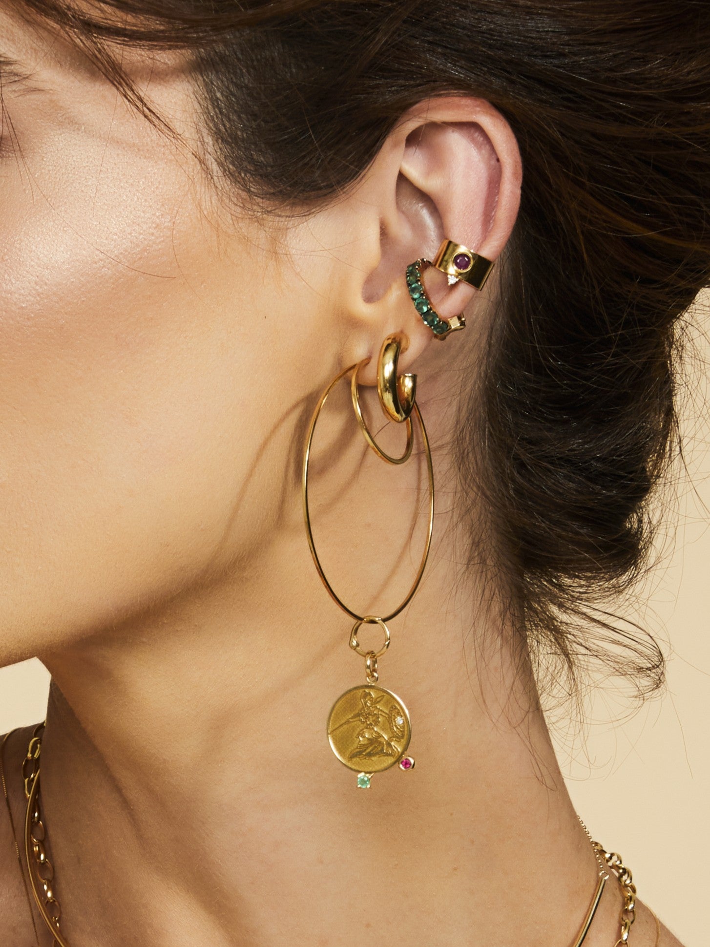 PIERCING COM DIAMANTE E GEMA