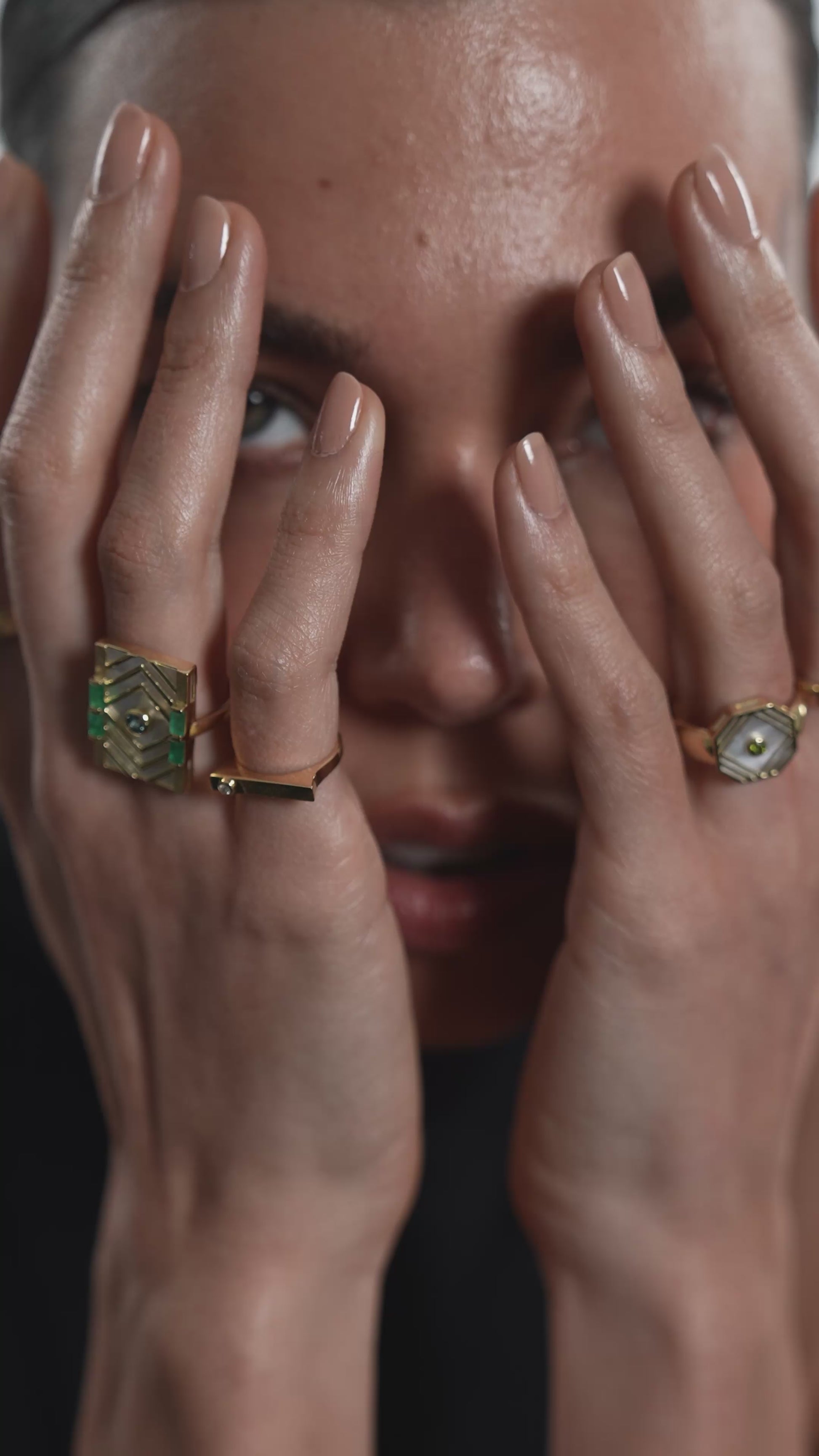 ANEL LINEA COM TURMALINA VERDE