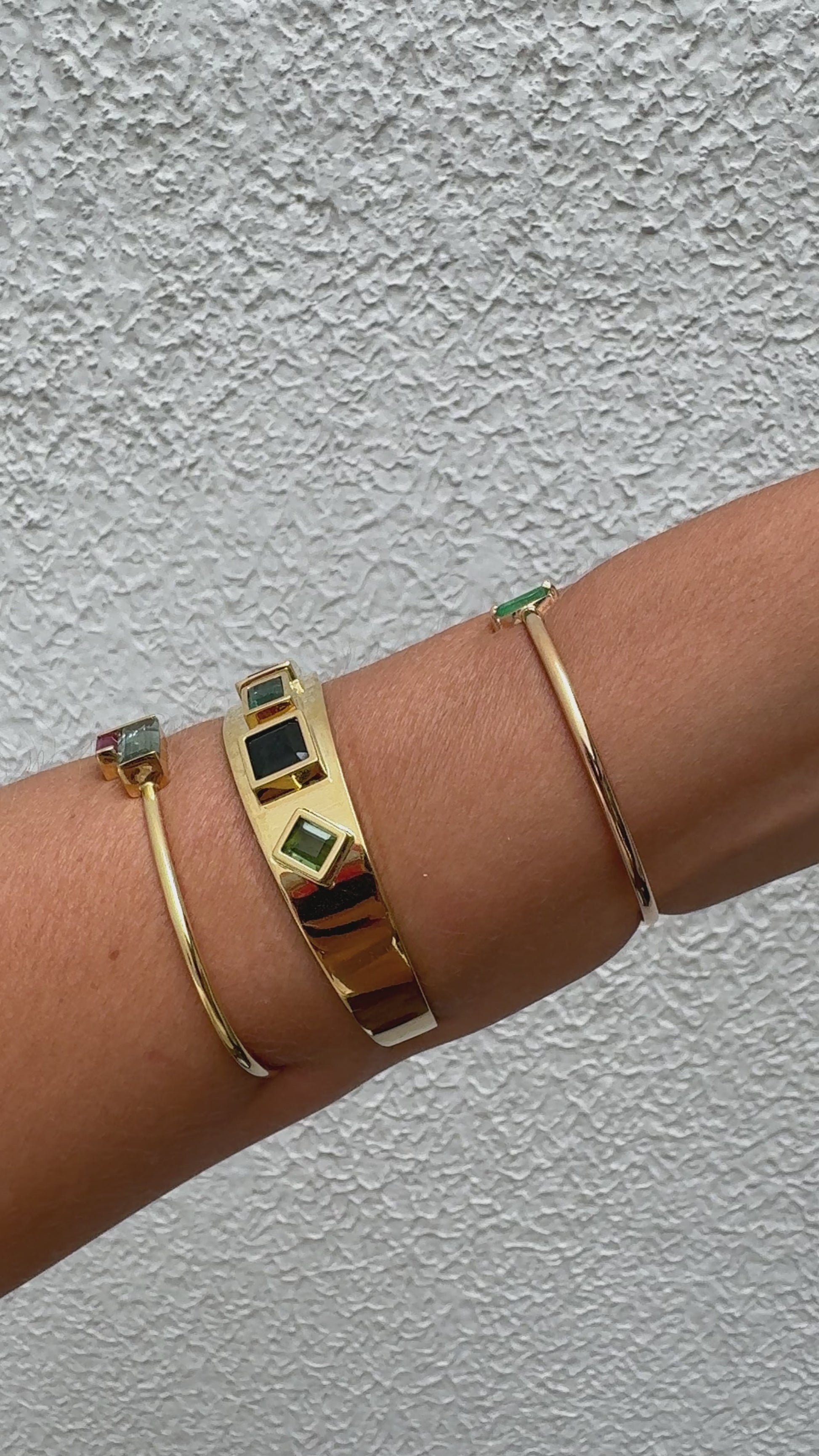 ANEL DEDINHO GLOBO COM ESMERALDA