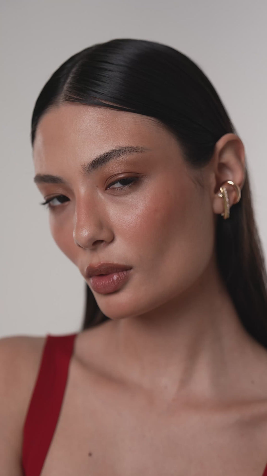 BRINCO CÔNCAVO DUPLO COM DIAMANTE